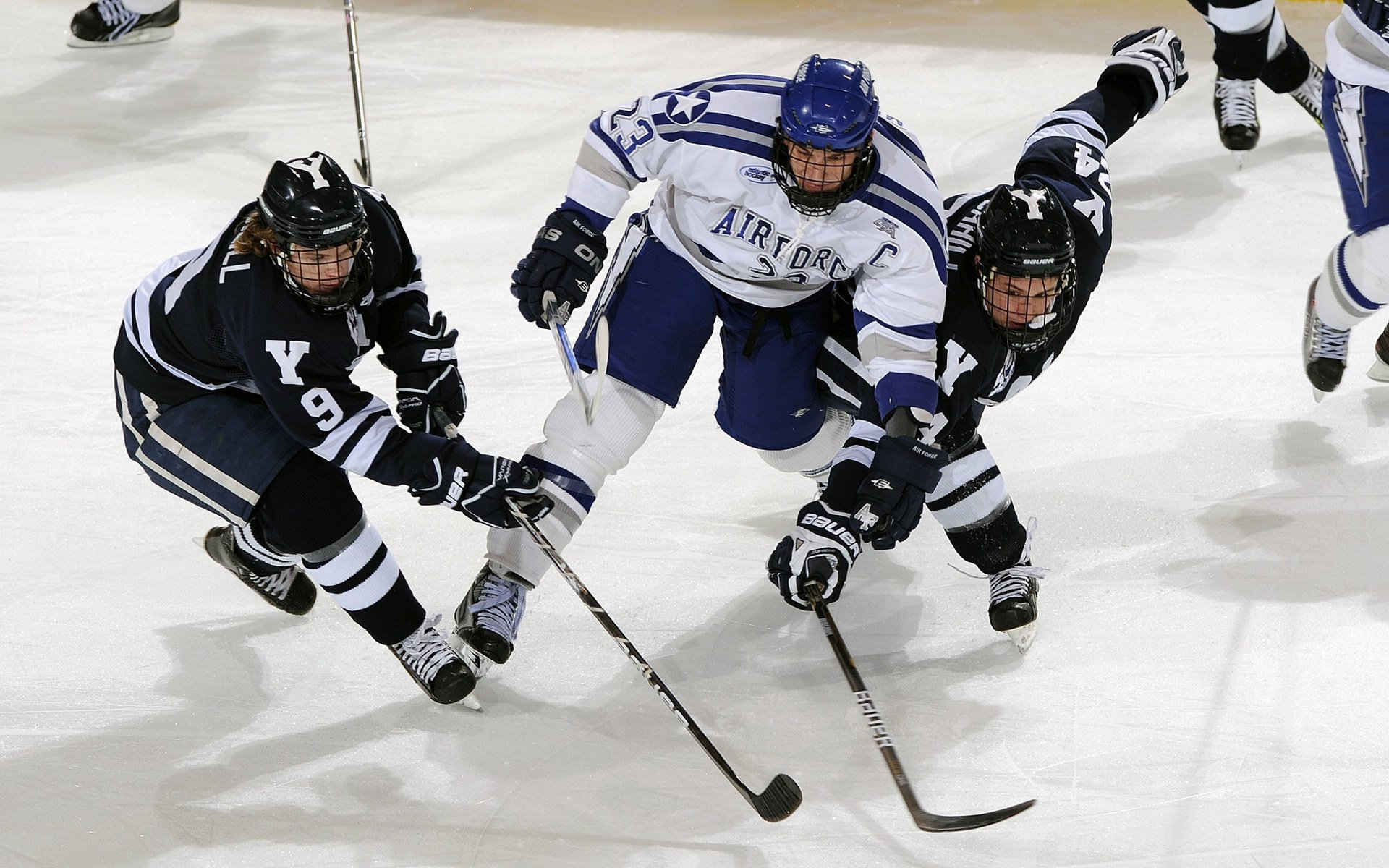 雷霆新魂，切特·霍姆格伦的季后赛之夜，关键回合从不手软